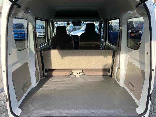 エブリイ ＰＡリミテッド　パートタイム４ＷＤ　ＣＶＴ　デュアルカメラブレーキサポート　セーフティーサポート　　キーレスエントリー　当店デモカー（7枚目）