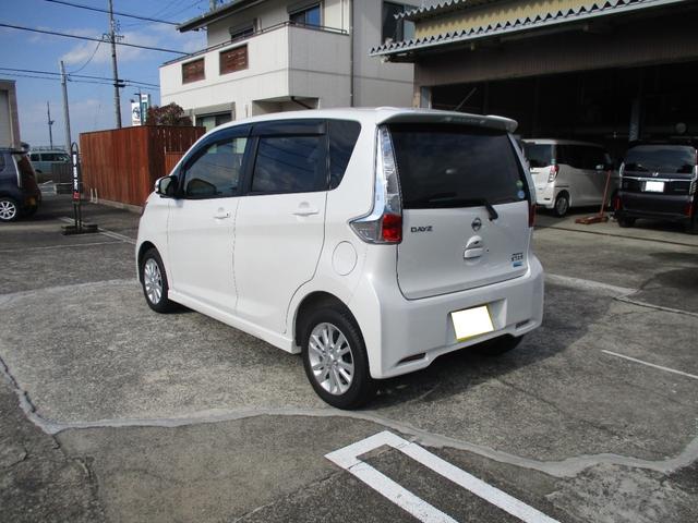 デイズ ハイウェイスター　Ｘ　ワンオーナー　純正ＳＤナビ　バックカメラ　スマートキー　Ｐスタート　新車保証書（5枚目）