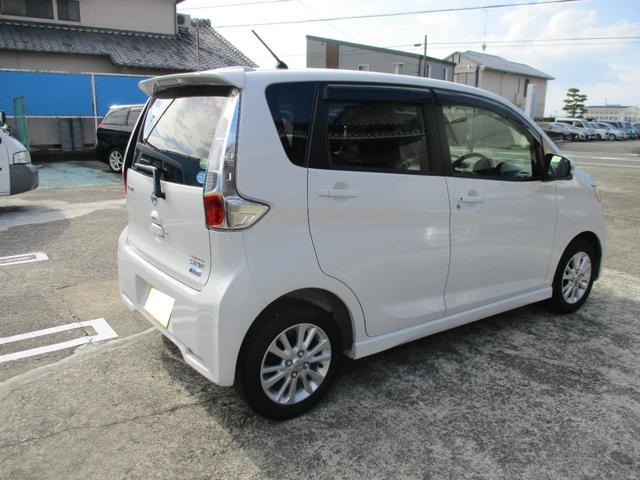 デイズ ハイウェイスター　Ｘ　ワンオーナー　純正ＳＤナビ　バックカメラ　スマートキー　Ｐスタート　新車保証書（7枚目）