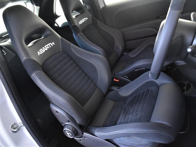 コンペティツィオーネ 新車保証継承 登録済み未使用車 5MT カープレイ対応タッチパネル レコードモンツァマフラー サベルトシート ブレンボキャリパー(12枚目)