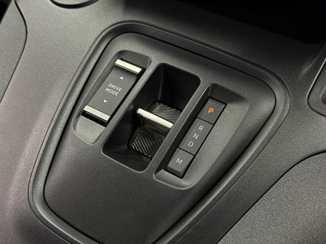 リフター ＧＴ　新車保証継承　ＣａｒＰｌａｙ　１オーナー　バックカメラ　ドライブレコーダー　デッドアングル（左前方）カメラ　リアオープニングガラスハッチ　インチタッチスクリーン（12枚目）