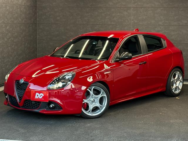 ジュリエッタ ヴェローチェ　１７５０　ＴＢＩ　純正ナビ　スポーツマフラー　ダウンサス　ＥＴＣ　ｄ／ｎ／ａシステム　前後ドラレコ　スロットルコントローラ　シートヒーター　パワーシート　バックカメラ　本革シート　クルーズコントロール　オートエアコン（6枚目）