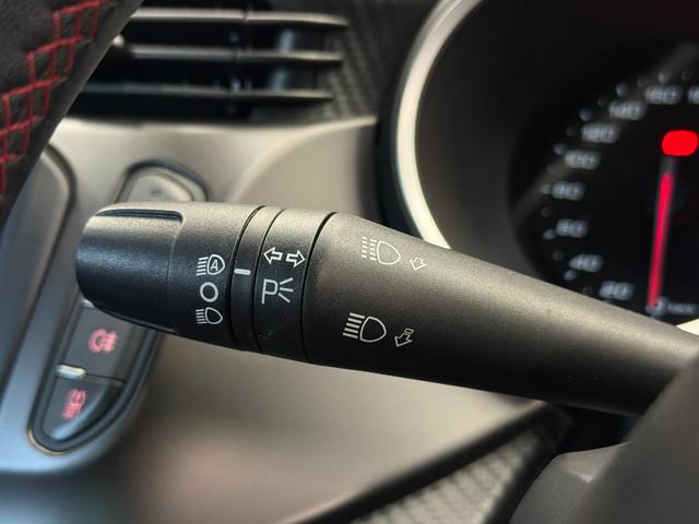 ジュリエッタ ヴェローチェ　１７５０　ＴＢＩ　純正ナビ　スポーツマフラー　ダウンサス　ＥＴＣ　ｄ／ｎ／ａシステム　前後ドラレコ　スロットルコントローラ　シートヒーター　パワーシート　バックカメラ　本革シート　クルーズコントロール　オートエアコン（18枚目）