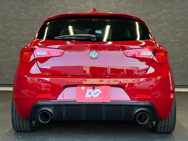 ジュリエッタ ヴェローチェ　１７５０　ＴＢＩ　純正ナビ　スポーツマフラー　ダウンサス　ＥＴＣ　ｄ／ｎ／ａシステム　前後ドラレコ　スロットルコントローラ　シートヒーター　パワーシート　バックカメラ　本革シート　クルーズコントロール　オートエアコン（29枚目）