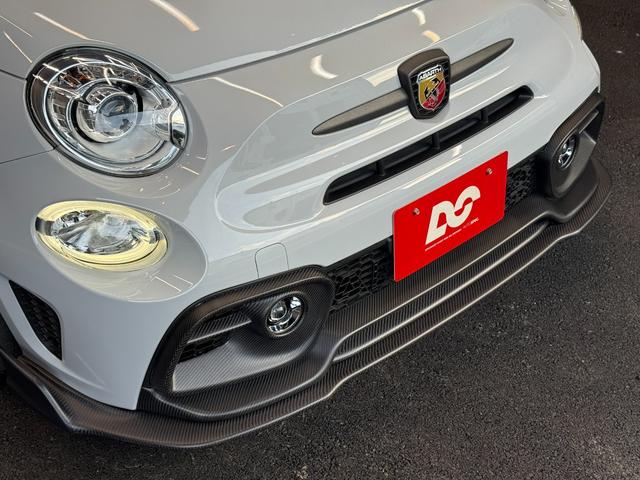 アバルト595 コンペティツィオーネ 右H 5MT THREEHUNDREDカーボンパーツ esseesse純正ホイール流用 バルブ開閉式レコモン ブレンボキャリパー サベルトスポーツシート Bカメラ 前後ドラレコ オートエアコン(22枚目)