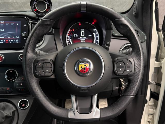 ���}���`�t�@���N�V�����X�e�A�����O�i�X�e�A�����O�̃X�C�b�`�ŉ��ʒ����Ȃǂ��\�ł��B�j