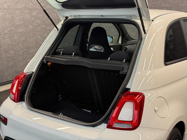 ���g�����N���[���F�K�v�\���Ȏ��e�X�y�[�X��������܂��B����̂����������烌�W���[�܂ŕ��L�����g�p�����܂��B�g�p�������Ȃ����ꂢ�ȏ�Ԃ��ێ����Ă���܂��B