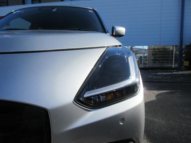 スイフト ＸＧ　衝突被害軽減ブレーキ　後退時ブレーキサポート　ＬＥＤヘッドランプ　電動格納式リモコンドアミラー　タコメーター　運転席助手席シートヒーター　オートライトスイッチ　クルーズコントロール（6枚目）