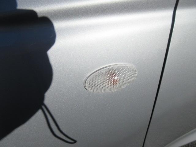 スイフト ＸＧ　衝突被害軽減ブレーキ　後退時ブレーキサポート　ＬＥＤヘッドランプ　電動格納式リモコンドアミラー　タコメーター　運転席助手席シートヒーター　オートライトスイッチ　クルーズコントロール（7枚目）