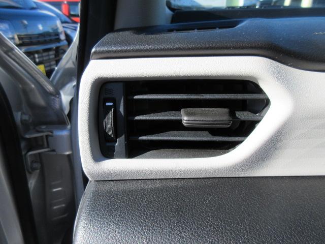 スイフト ＸＧ　衝突被害軽減ブレーキ　後退時ブレーキサポート　ＬＥＤヘッドランプ　電動格納式リモコンドアミラー　タコメーター　運転席助手席シートヒーター　オートライトスイッチ　クルーズコントロール（16枚目）