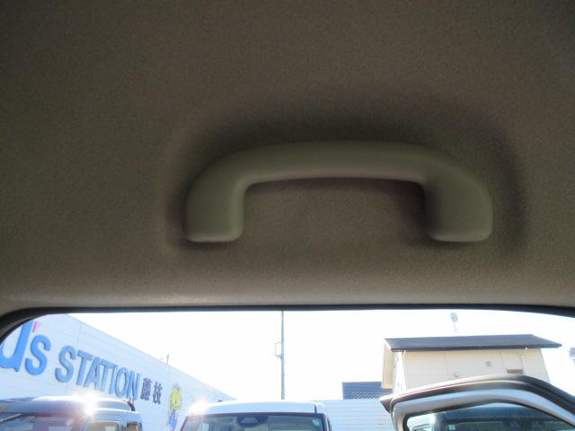 スイフト ＸＧ　衝突被害軽減ブレーキ　後退時ブレーキサポート　ＬＥＤヘッドランプ　電動格納式リモコンドアミラー　タコメーター　運転席助手席シートヒーター　オートライトスイッチ　クルーズコントロール（17枚目）