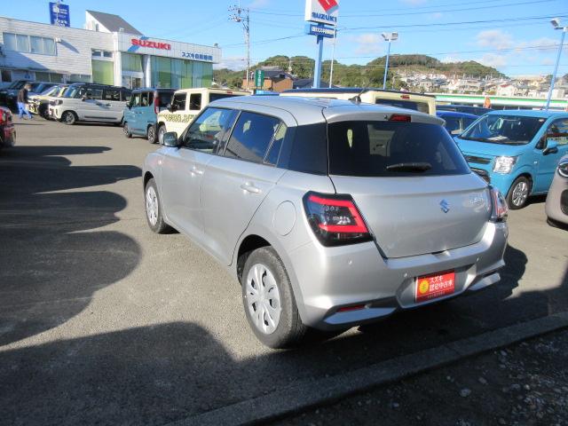 スイフト ＸＧ　衝突被害軽減ブレーキ　後退時ブレーキサポート　ＬＥＤヘッドランプ　電動格納式リモコンドアミラー　タコメーター　運転席助手席シートヒーター　オートライトスイッチ　クルーズコントロール（26枚目）