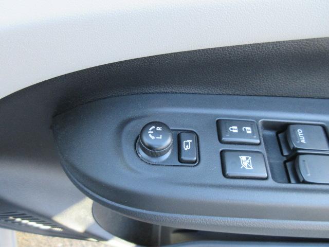 スイフト ＸＧ　衝突被害軽減ブレーキ　後退時ブレーキサポート　ＬＥＤヘッドランプ　電動格納式リモコンドアミラー　タコメーター　運転席助手席シートヒーター　オートライトスイッチ　クルーズコントロール（46枚目）