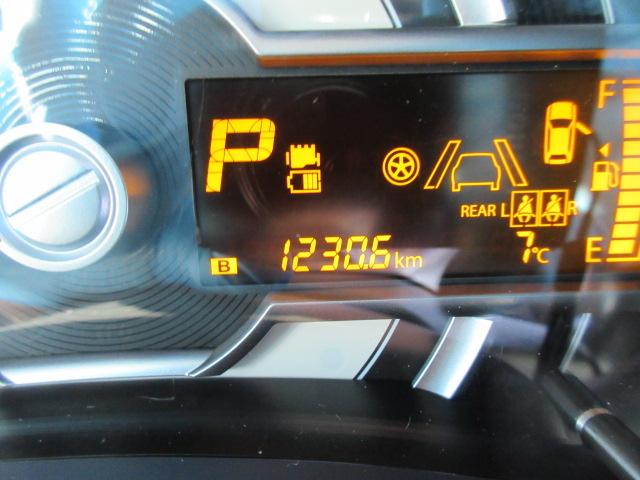 アルト ＨＹＢＲＩＤ　Ｓ　３型　衝突被害軽減ブレーキ　後退時ブレーキサポート　オートライトスイッチ　ステアリングオーディオスイッチ　運転席シートヒーター　アイドリングストップ（71枚目）