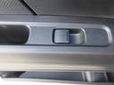 FX 4型 衝突被害軽減ブレーキ 後退時ブレーキサポート スモークガラス AM/FMラジオ付CDプレーヤー オートエアコン オートライト 運転席シートヒーター タコメーター エンジンプッシュスタート(28枚目)