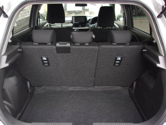 スイフト ＸＧ　衝突被害軽減ブレーキ　キーレスエントリー　キーレスプッシュスタートシステム　パワーウインドー　マニュアルエアコン　衝突安全ボディ　電動格納ドアミラー（8枚目）