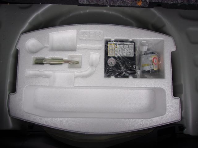 スイフト ＸＧ　衝突被害軽減ブレーキ　キーレスエントリー　キーレスプッシュスタートシステム　パワーウインドー　マニュアルエアコン　衝突安全ボディ　電動格納ドアミラー（11枚目）