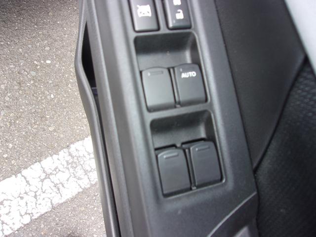 スイフト ＸＧ　衝突被害軽減ブレーキ　キーレスエントリー　キーレスプッシュスタートシステム　パワーウインドー　マニュアルエアコン　衝突安全ボディ　電動格納ドアミラー（25枚目）