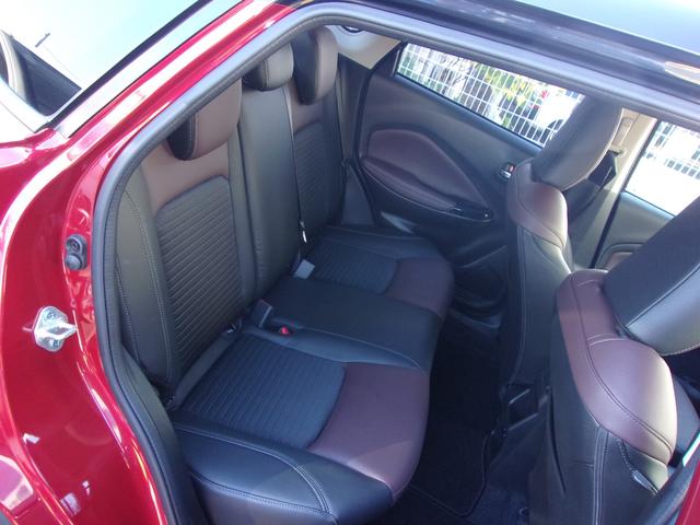 フロンクス １型　衝突被害軽減ブレーキ　キーレスエントリー　キーレスプッシュスタートシステム　パワーウインドー　オートエアコン　衝突安全ボディ　電動格納ドアミラー（21枚目）