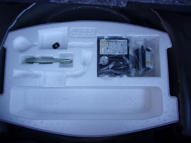 スイフト ＨＹＢＲＩＤ　ＭＺ　衝突被害軽減ブレーキ　キーレスエントリー　キーレスプッシュスタートシステム　パワーウインドー　オートエアコン　衝突安全ボディ　電動格納ドアミラー（11枚目）