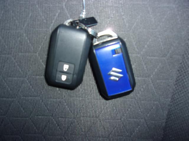 スイフト ＨＹＢＲＩＤ　ＭＺ　衝突被害軽減ブレーキ　キーレスエントリー　キーレスプッシュスタートシステム　パワーウインドー　オートエアコン　衝突安全ボディ　電動格納ドアミラー（32枚目）