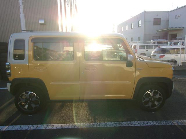 ハスラー ＨＹＢＲＩＤ　Ｘ　２型　衝突被害軽減ブレーキ　キーレスエントリー　キーレスプッシュスタートシステム　パワーウインドー　オートエアコン　衝突安全ボディ　電動格納ドアミラー（4枚目）