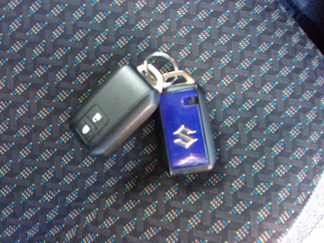 ハスラー ＨＹＢＲＩＤ　Ｘ　２型　衝突被害軽減ブレーキ　キーレスエントリー　キーレスプッシュスタートシステム　パワーウインドー　オートエアコン　衝突安全ボディ　電動格納ドアミラー（30枚目）