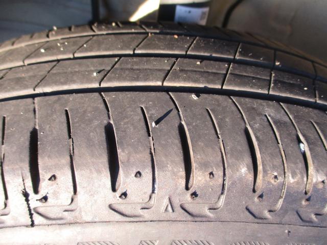 ワゴンＲ ＦＸ　４型　衝突被害軽減ブレーキ　オートライト　プッシュスタート　シートヒーター　オートエアコン　リアパーキングセンサー　横滑り防止機能　衝突安全ボディ（11枚目）