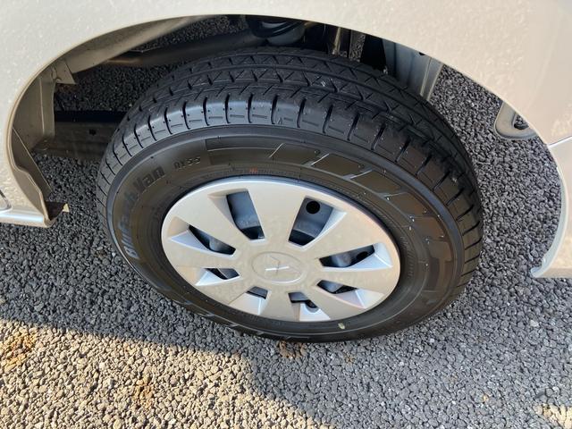 ミニキャブバン G 走行6千キロ ナビフルセグTV Eアシスト DVD CD ブルートゥース ETC キーレス(14枚目)