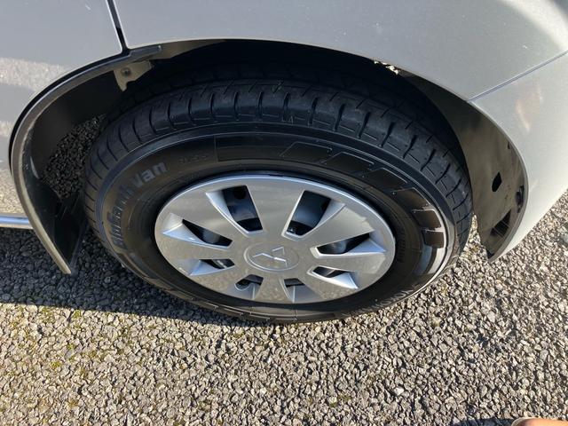 ミニキャブバン G 走行6千キロ ナビフルセグTV Eアシスト DVD CD ブルートゥース ETC キーレス(16枚目)