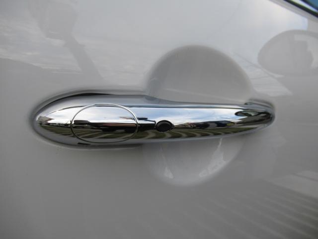 ＭＩＮＩ クーパーＤ　クロスオーバー　オール４　純正ナビ　バックカメラ　パワーバックドア　ＬＥＤヘッドライト　ワンオーナー　黒革調シートカバー　禁煙車　ＥＴＣ　４ＷＤ　ブラックアルミホイール　ルーフレール（15枚目）