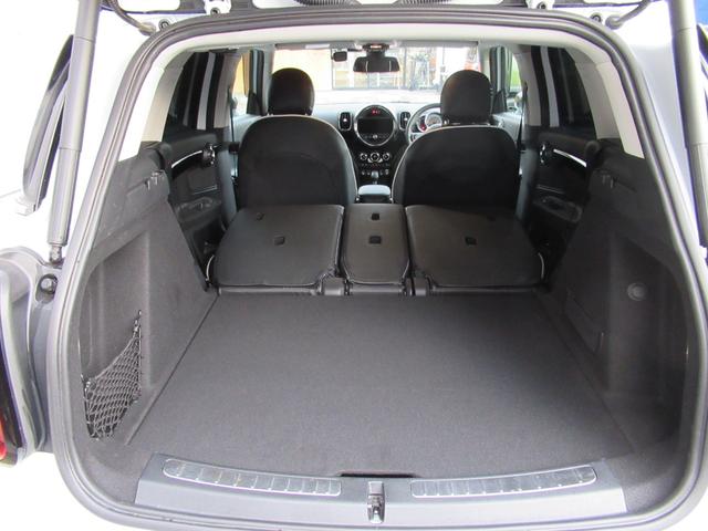 ＭＩＮＩ クーパーＤ　クロスオーバー　オール４　純正ナビ　バックカメラ　パワーバックドア　ＬＥＤヘッドライト　ワンオーナー　黒革調シートカバー　禁煙車　ＥＴＣ　４ＷＤ　ブラックアルミホイール　ルーフレール（40枚目）