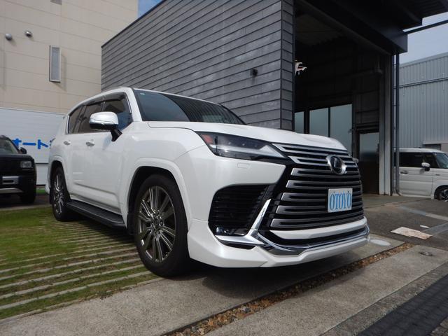 ＬＸ ＬＸ６００　エグゼクティブ　モデリスタエアロセット　純正ナビ　ディスクプレイヤー　リアエンター　デジタルミラー　マークレビンソン　ＥＴＣ２．０　サンルーフ　本革シート　パンテーラセキュリティ　ルーフレール　禁煙車　ワンオーナー（3枚目）