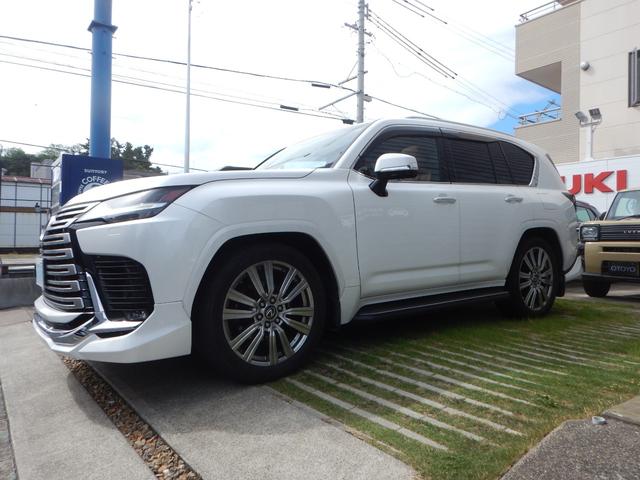 ＬＸ ＬＸ６００　エグゼクティブ　モデリスタエアロセット　純正ナビ　ディスクプレイヤー　リアエンター　デジタルミラー　マークレビンソン　ＥＴＣ２．０　サンルーフ　本革シート　パンテーラセキュリティ　ルーフレール　禁煙車　ワンオーナー（4枚目）