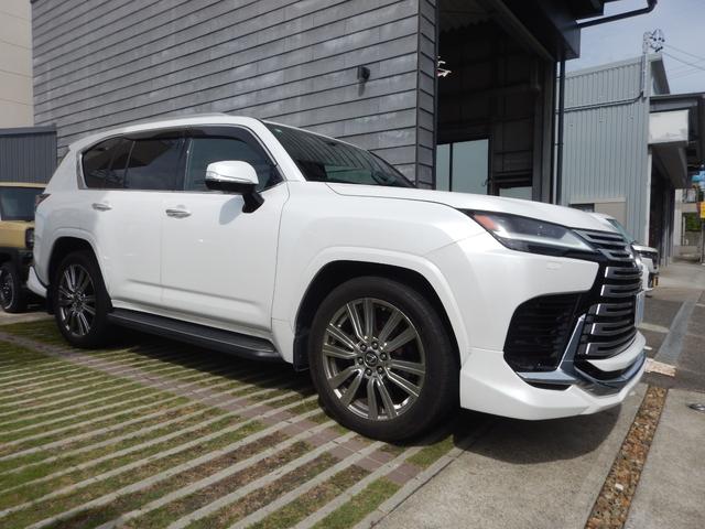 ＬＸ ＬＸ６００　エグゼクティブ　モデリスタエアロセット　純正ナビ　ディスクプレイヤー　リアエンター　デジタルミラー　マークレビンソン　ＥＴＣ２．０　サンルーフ　本革シート　パンテーラセキュリティ　ルーフレール　禁煙車　ワンオーナー（5枚目）