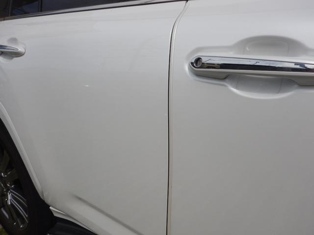 ＬＸ ＬＸ６００　エグゼクティブ　モデリスタエアロセット　純正ナビ　ディスクプレイヤー　リアエンター　デジタルミラー　マークレビンソン　ＥＴＣ２．０　サンルーフ　本革シート　パンテーラセキュリティ　ルーフレール　禁煙車　ワンオーナー（15枚目）