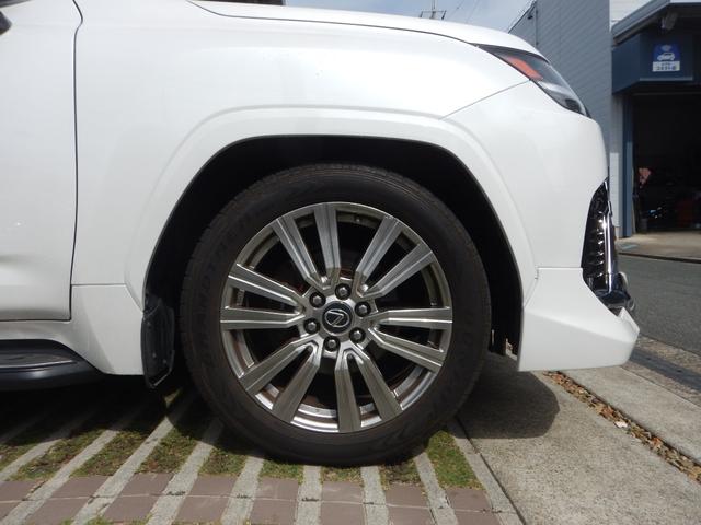 ＬＸ ＬＸ６００　エグゼクティブ　モデリスタエアロセット　純正ナビ　ディスクプレイヤー　リアエンター　デジタルミラー　マークレビンソン　ＥＴＣ２．０　サンルーフ　本革シート　パンテーラセキュリティ　ルーフレール　禁煙車　ワンオーナー（19枚目）