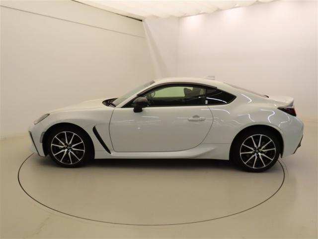 ��p�݌v�����e�q�v���b�g�t�H�[�����x�[�X�ɁA��d�S�E�ኵ���A�R���p�N�g�A�y�ʉ��Ȃǂ�ǋ������u����d�S�e�q�p�b�P�[�W�v���\�z�B�S����Ԃ̎�����Ԃ��m�ۂ��Ȃ���A�X�|�[�e�B�[�ȑ�����y���߂܂����