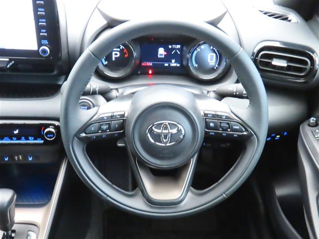 ヤリス Ｚ　衝突被害軽減システム　メモリーナビ　フルセグ　バックカメラ　ミュージックプレイヤー接続可　ドラレコ　スマートキー　ＥＴＣ　ＬＥＤヘッドランプ　オートクルーズコントロール　ワンオーナー　アルミホイール（6枚目）