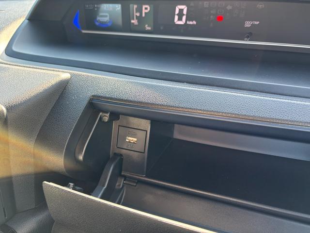 タント カスタムRS パノラマモニター・ステアリングスイッチ・両側パワースライドドア・LEDヘッドライト・届出済未使用車(10枚目)