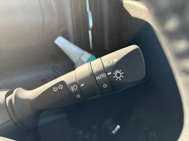 タント カスタムRS パノラマモニター・ステアリングスイッチ・両側パワースライドドア・LEDヘッドライト・届出済未使用車(12枚目)