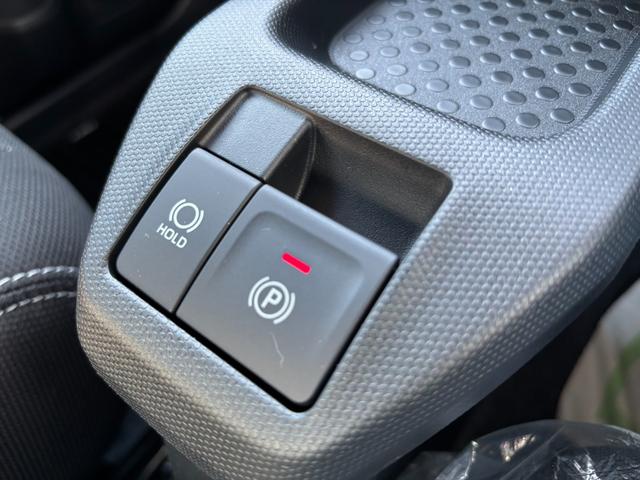 タフト Ｇ　ダーククロムベンチャー　特別仕様車　　スマートアシスト　ＬＥＤヘッドランプ　スカイフィールトップ　運転席・助手席シートヒーター　電動パーキングブレーキ　バックモニター　届出済未使用車（11枚目）