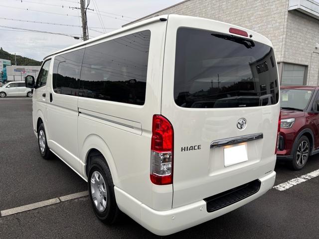 ハイエースバン ロングDX GLパッケージ LEDオートヘッドライト・リヤクーラー・リヤヒーター・パノラミックビューモニター・イージークローザー付両側スライドドア・SRSエアバック・AC100V電源・トヨタセーフティーセンス・コーナーセンサー(10枚目)