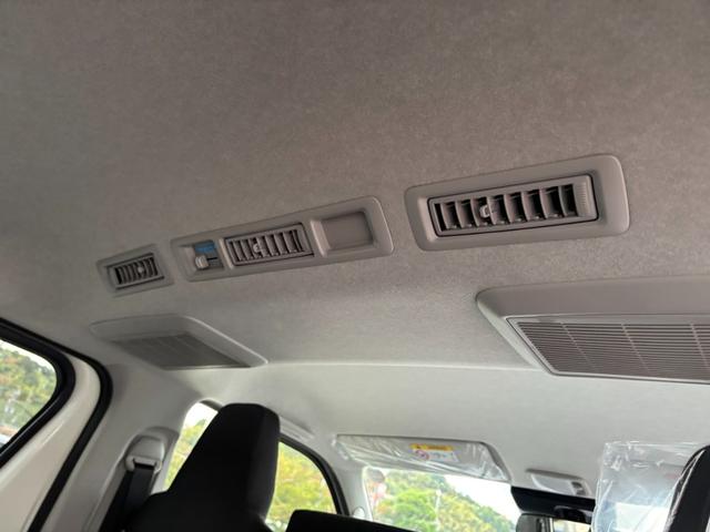 ハイエースバン ロングDX GLパッケージ LEDオートヘッドライト・リヤクーラー・リヤヒーター・パノラミックビューモニター・イージークローザー付両側スライドドア・SRSエアバック・AC100V電源・トヨタセーフティーセンス・コーナーセンサー(14枚目)