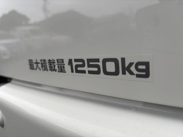 ハイエースバン ロングDX GLパッケージ LEDオートヘッドライト・リヤクーラー・リヤヒーター・パノラミックビューモニター・イージークローザー付両側スライドドア・SRSエアバック・AC100V電源・トヨタセーフティーセンス・コーナーセンサー(15枚目)