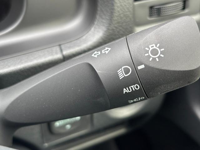 ハイエースバン ロングDX GLパッケージ LEDオートヘッドライト・リヤクーラー・リヤヒーター・パノラミックビューモニター・イージークローザー付両側スライドドア・SRSエアバック・AC100V電源・トヨタセーフティーセンス・コーナーセンサー(21枚目)