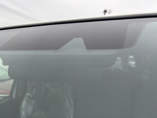 ハイエースバン ロングDX GLパッケージ LEDオートヘッドライト・リヤクーラー・リヤヒーター・パノラミックビューモニター・イージークローザー付両側スライドドア・SRSエアバック・AC100V電源・トヨタセーフティーセンス・コーナーセンサー(25枚目)