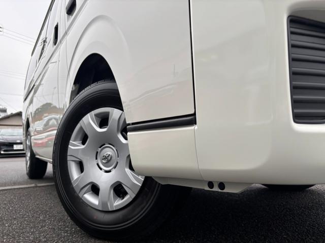 ハイエースバン ロングDX GLパッケージ LEDオートヘッドライト・リヤクーラー・リヤヒーター・パノラミックビューモニター・イージークローザー付両側スライドドア・SRSエアバック・AC100V電源・トヨタセーフティーセンス・コーナーセンサー(27枚目)