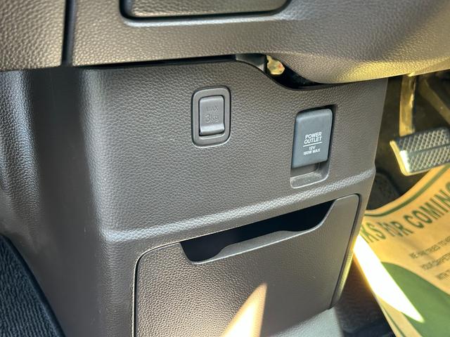 N-BOX L Hondaセンシング 純正メモリナビ ETC 禁煙車 ワンオーナー リア左側パワースライドドア 運転席助手席シートヒーター 充電用USBジャック ロールサンシェード フルLEDヘッドライト ドラレコ付(27枚目)