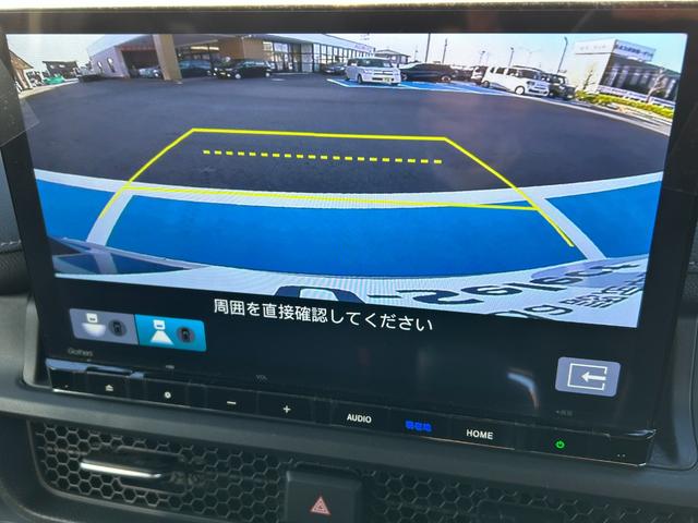 ステップワゴン スパーダ　ＨｏｎｄａＣＯＮＮＥＣＴナビ　ＥＴＣ　禁煙車　ワンオーナー　Ｈｏｎｄａセンシング　マルチビューカメラシステム　トリプルゾーンコントロールフルオートエアコン　１６インチアルミ　２列目オットマン　４ＷＤ（27枚目）